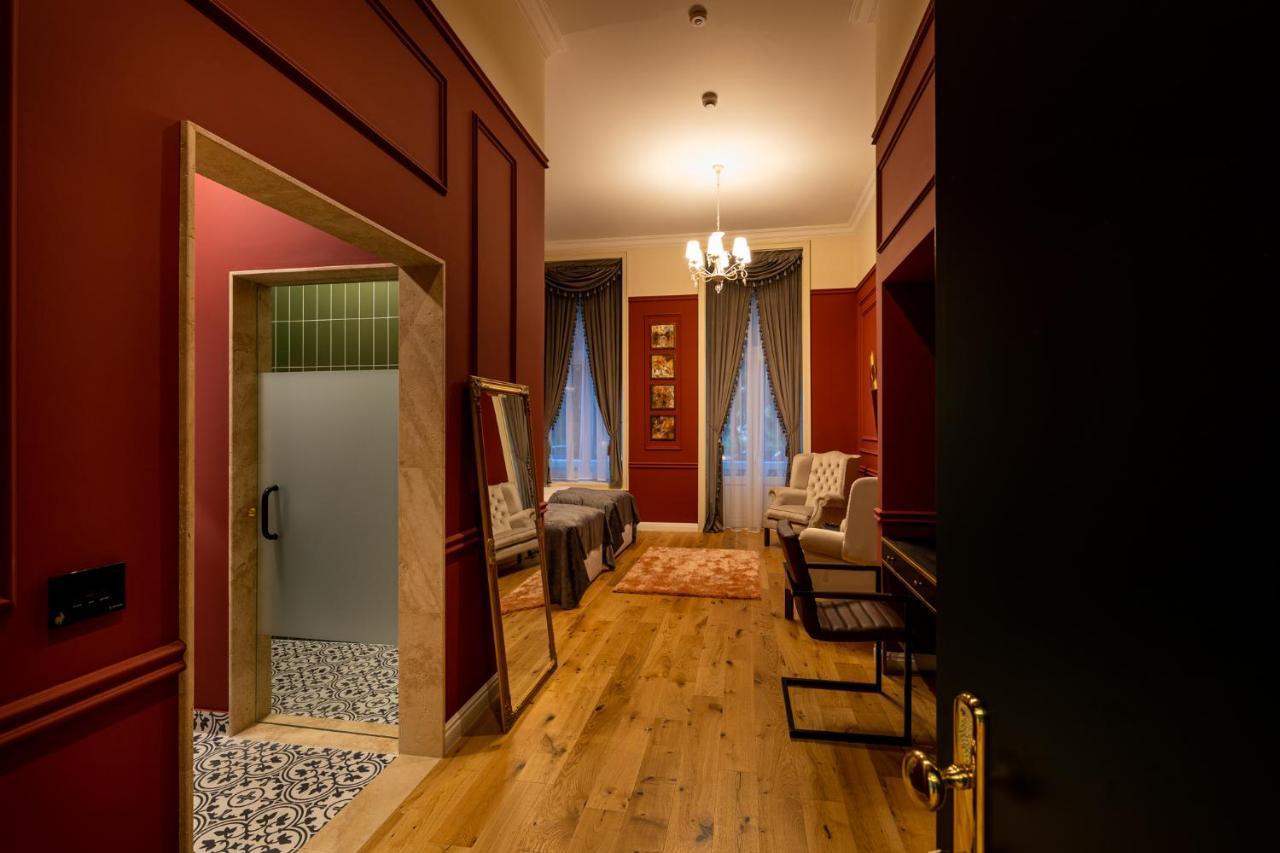 Boutique Hotel Cocosul De Aur Târgu-Mureş Esterno foto