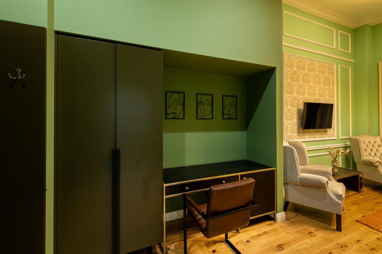 Boutique Hotel Cocosul De Aur Târgu-Mureş Esterno foto