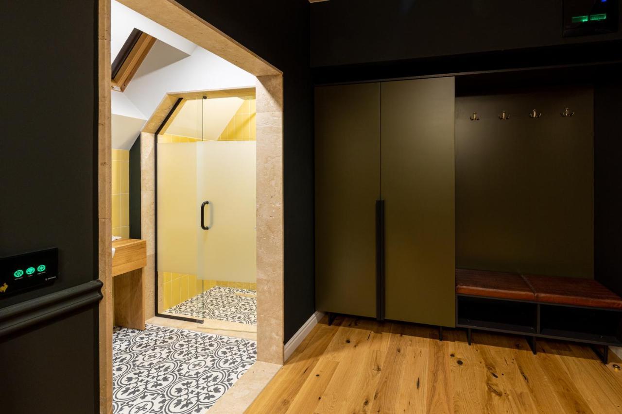 Boutique Hotel Cocosul De Aur Târgu-Mureş Esterno foto