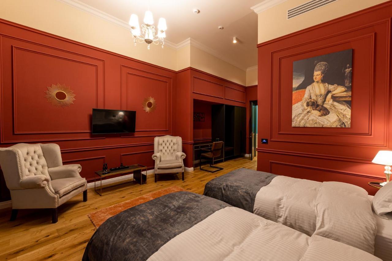 Boutique Hotel Cocosul De Aur Târgu-Mureş Esterno foto