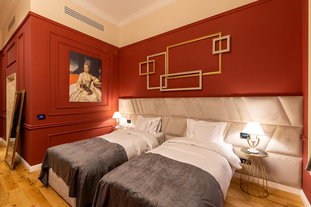 Boutique Hotel Cocosul De Aur Târgu-Mureş Esterno foto