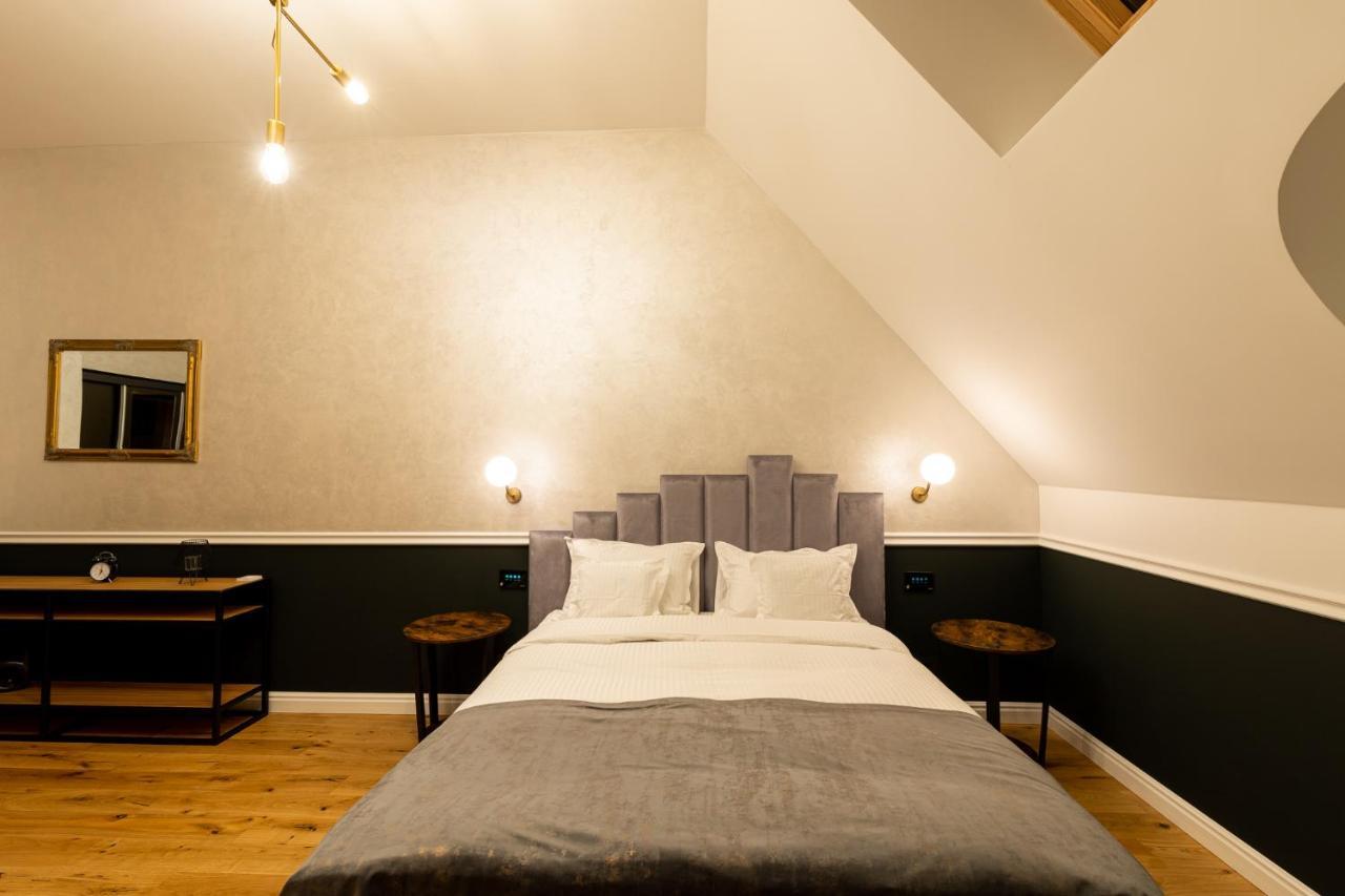 Boutique Hotel Cocosul De Aur Târgu-Mureş Esterno foto