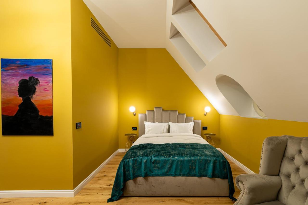 Boutique Hotel Cocosul De Aur Târgu-Mureş Esterno foto