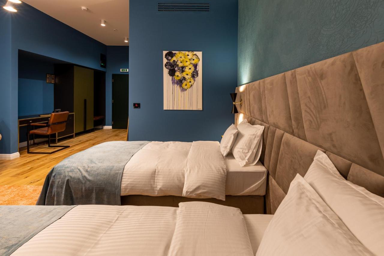 Boutique Hotel Cocosul De Aur Târgu-Mureş Esterno foto