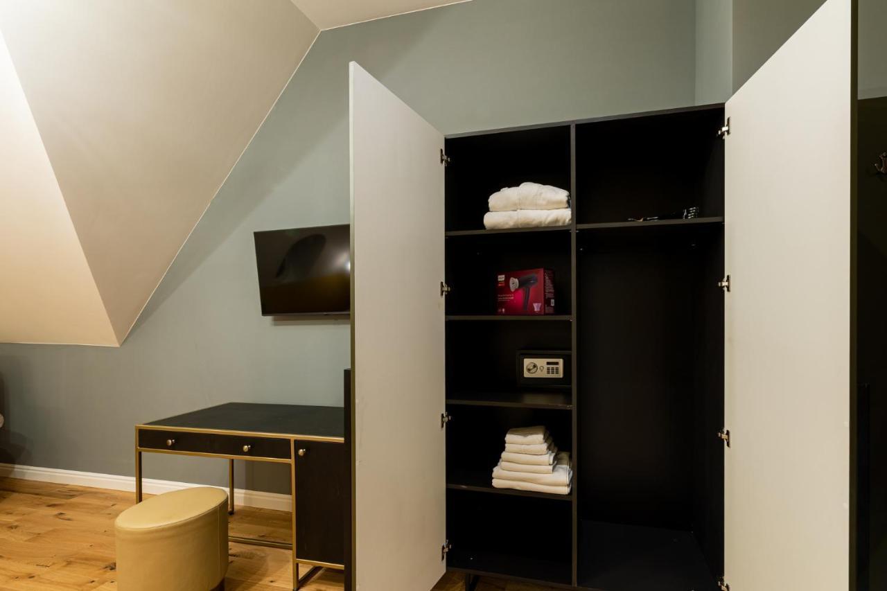 Boutique Hotel Cocosul De Aur Târgu-Mureş Esterno foto